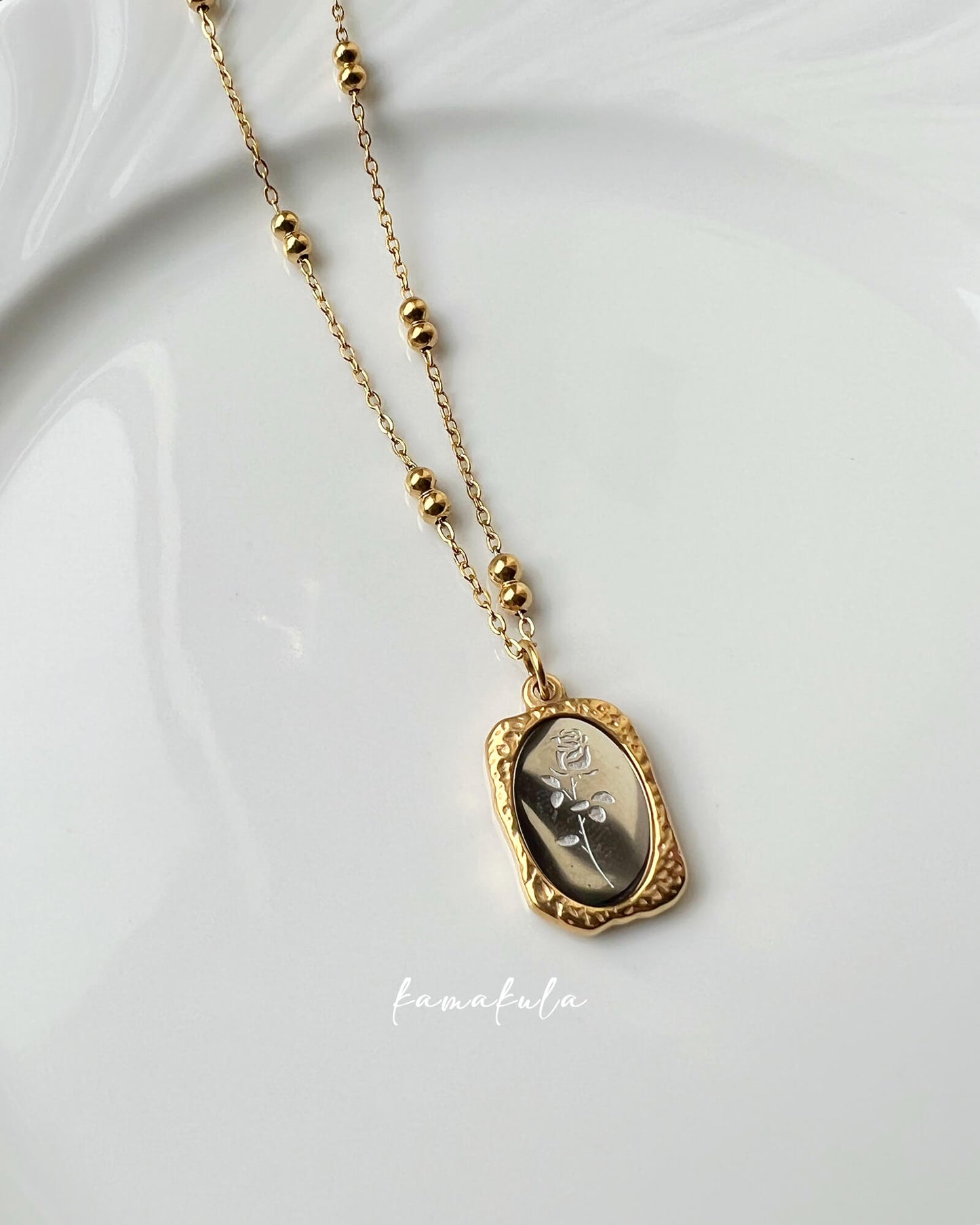 Retro Mirror Rose Pendant Necklace