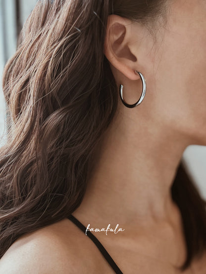 Classic Mid Hoop earrings