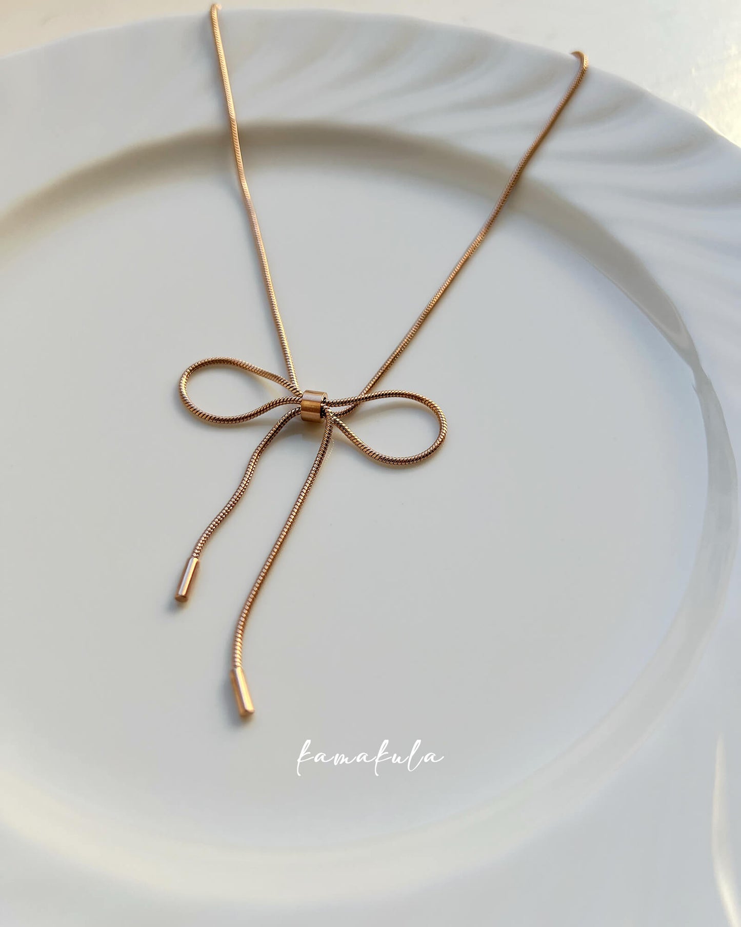 Rosegold Bowknot Necklace