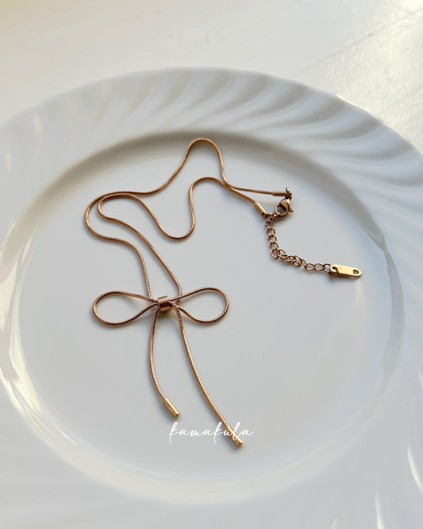 Rosegold Bowknot Necklace