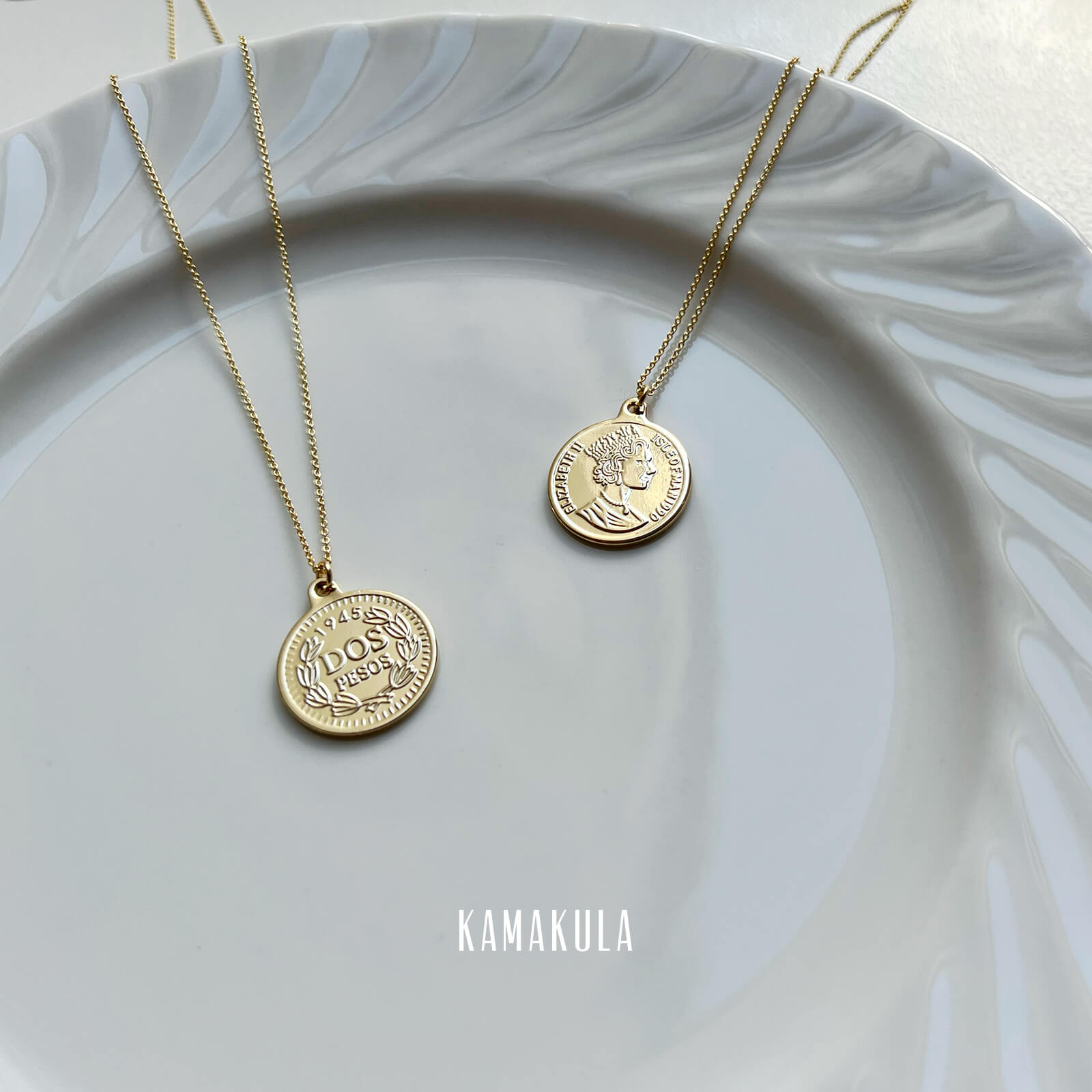 Gold Coin Pendant Necklace Kamakula