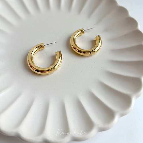 Rose Thick Hoop Earring (gold)